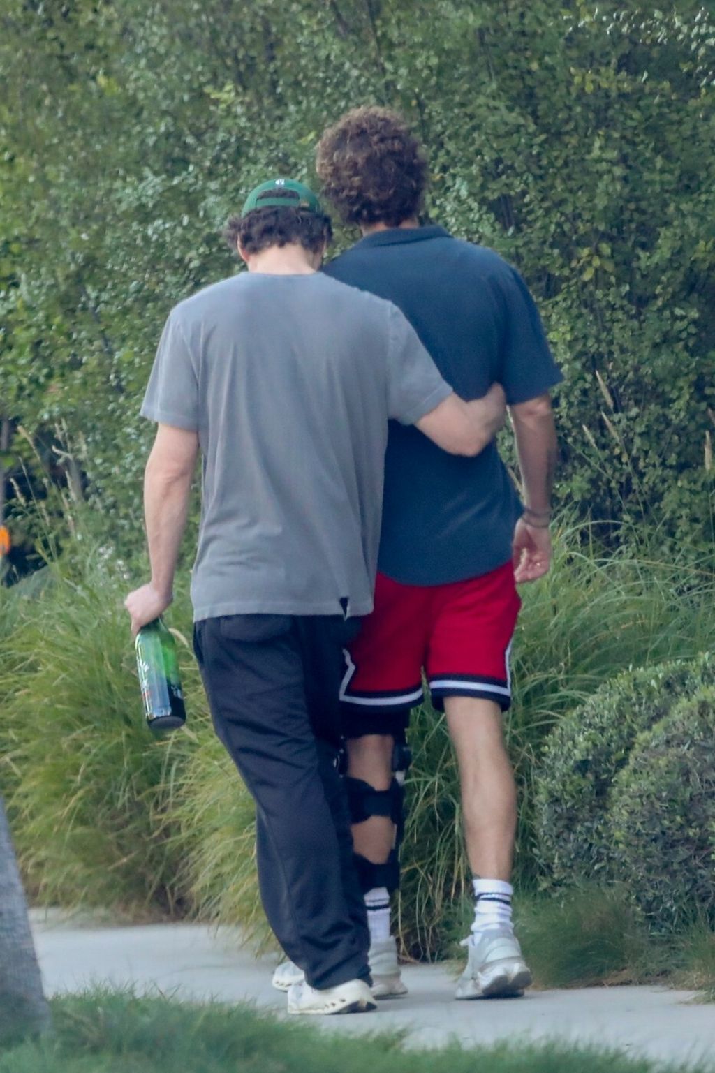 Pedro Pascal, Rafael Olarra