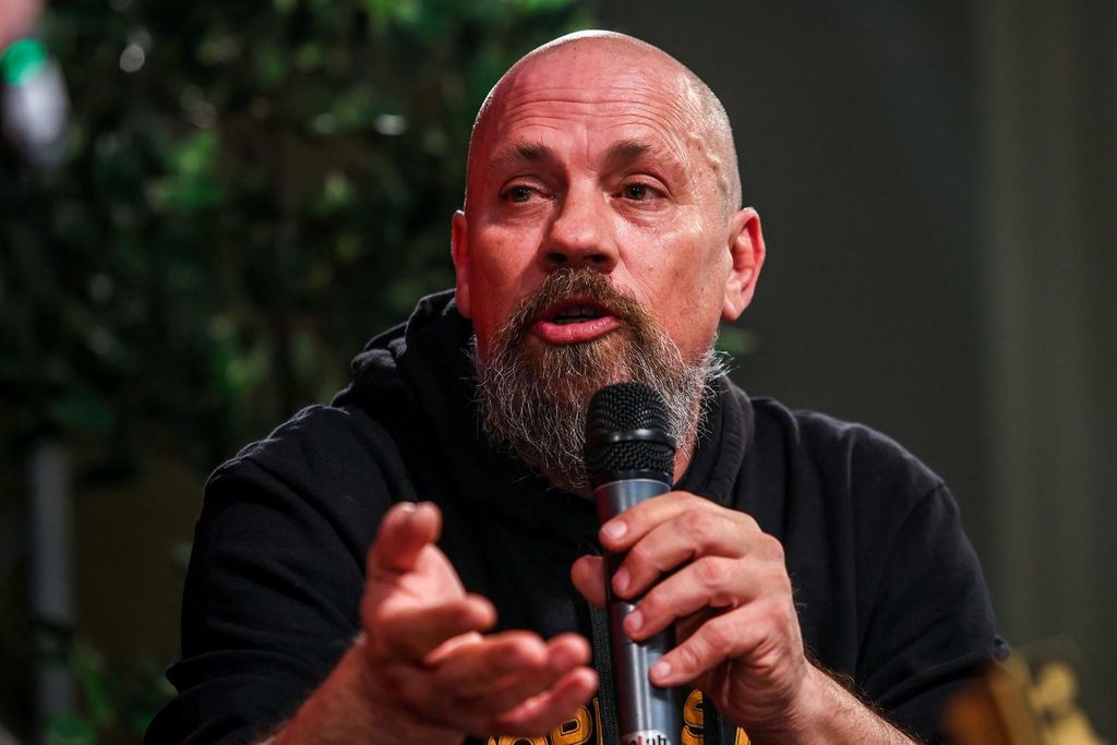 Keleminec na okupljanju ispred Tomaševića doma