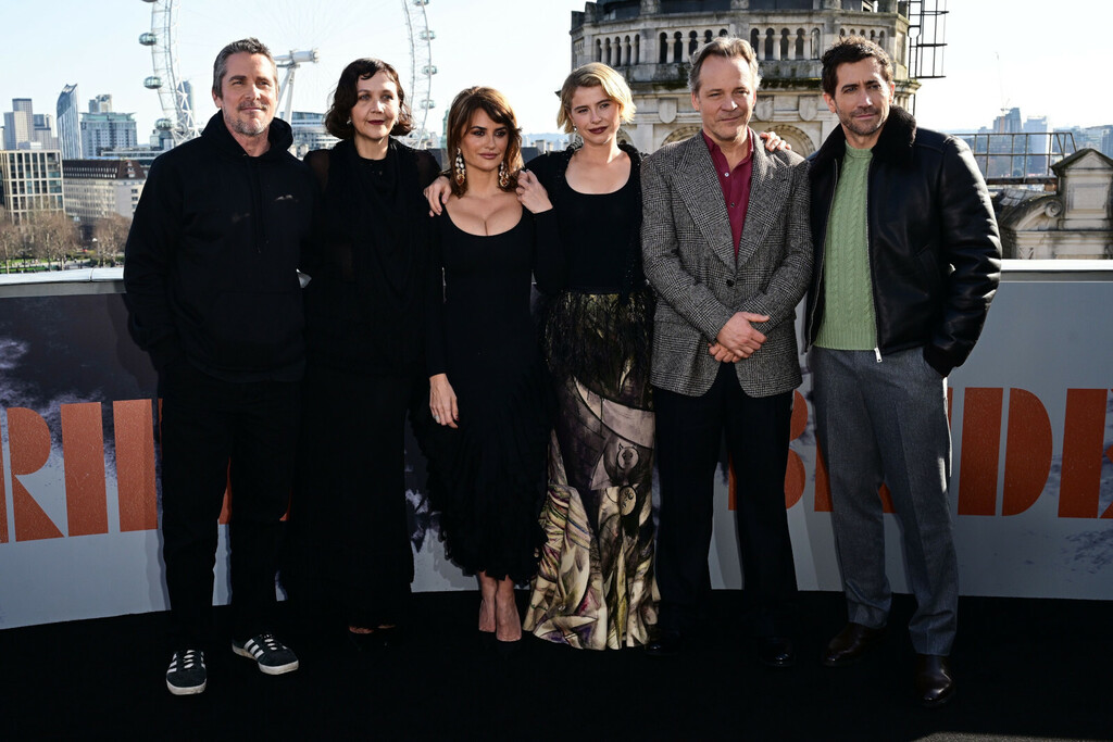 Ekipa filma The Bride! na premijeri u Londonu