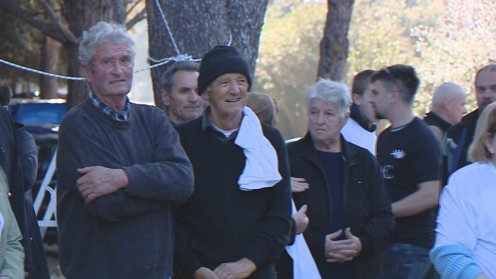 Mještani Šimuna digli glas zbog zatvaranja plaže - 1