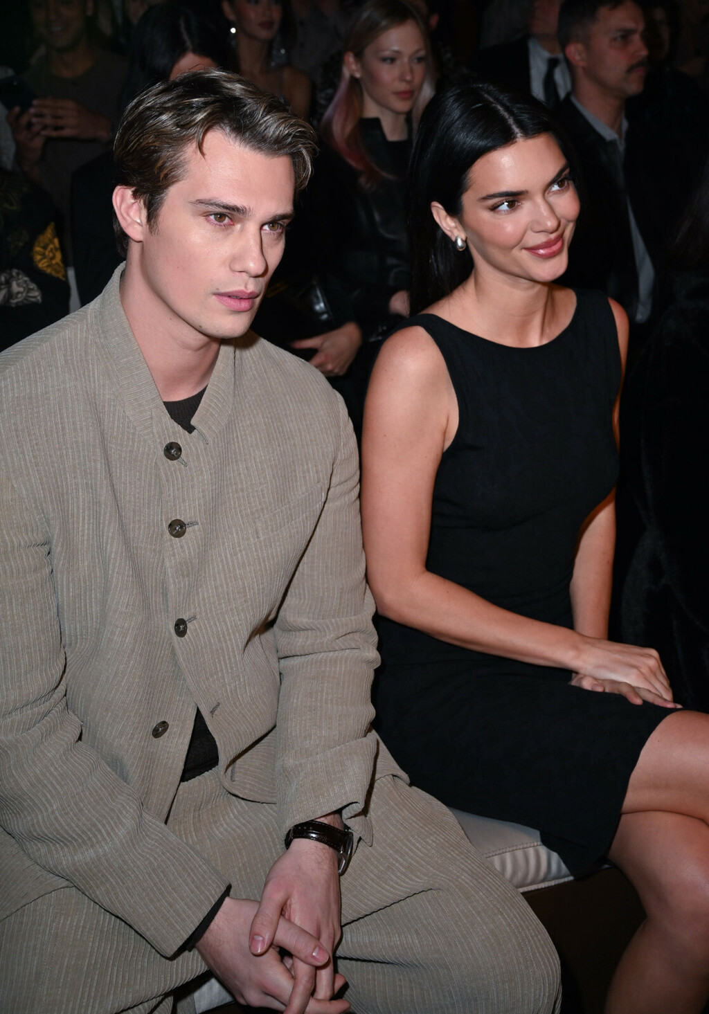 Kendall Jenner i Nicholas Galitzine na reviji modne kuće Emporio Armani u Milanu - 7