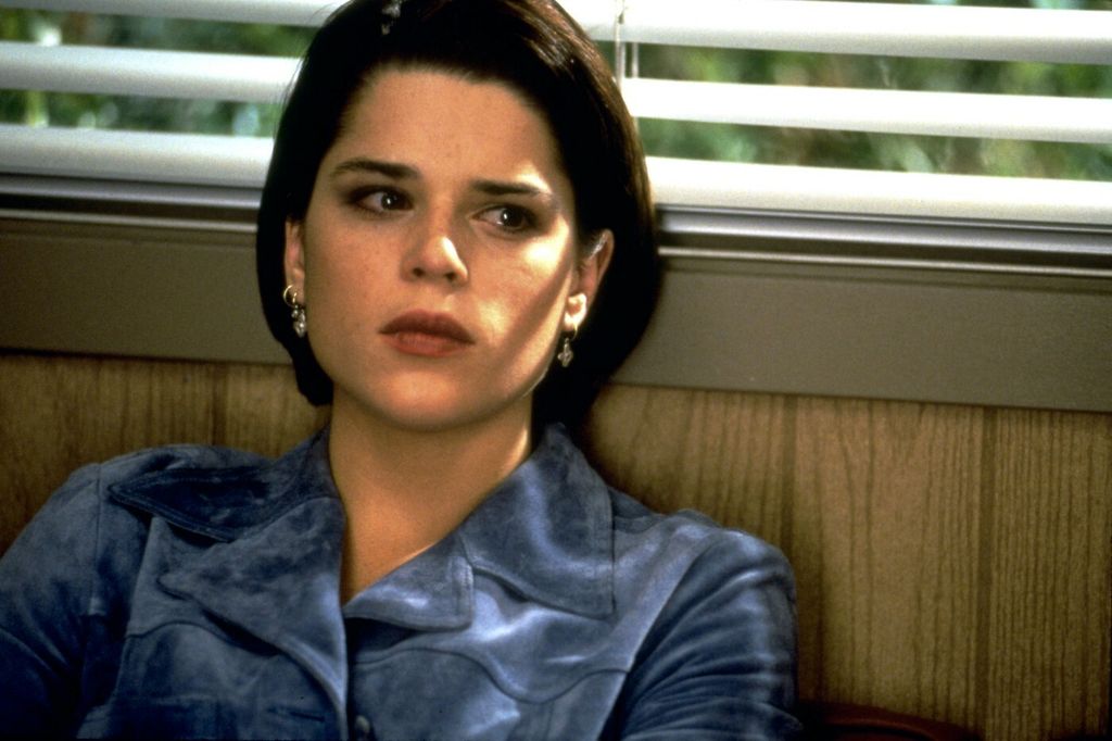 Neve Campbell - 4