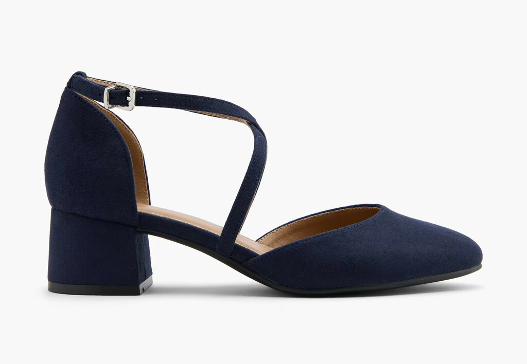 Graceland (Deichmann), 24,99 eura