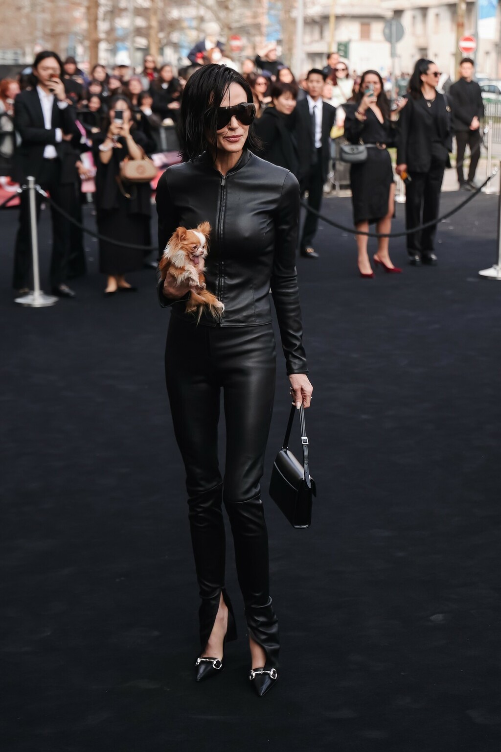 Demi Moore s mokrim bobom na reviji modne kuće Gucci - 5