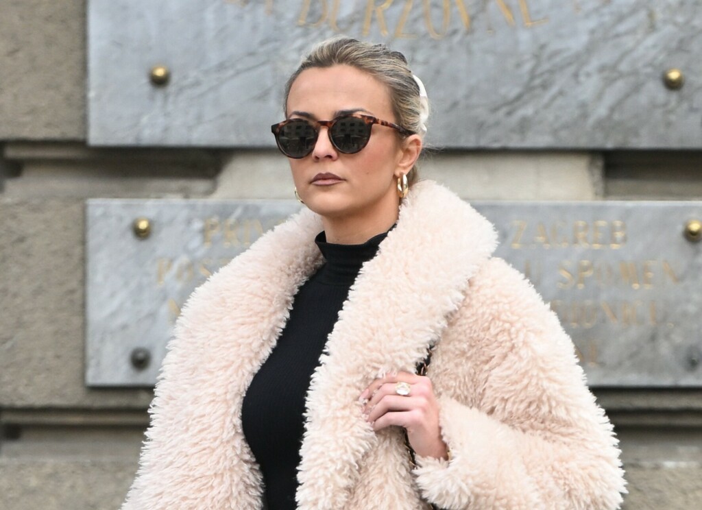 Ljepotica iz Zagreba u popularnim tenisicama