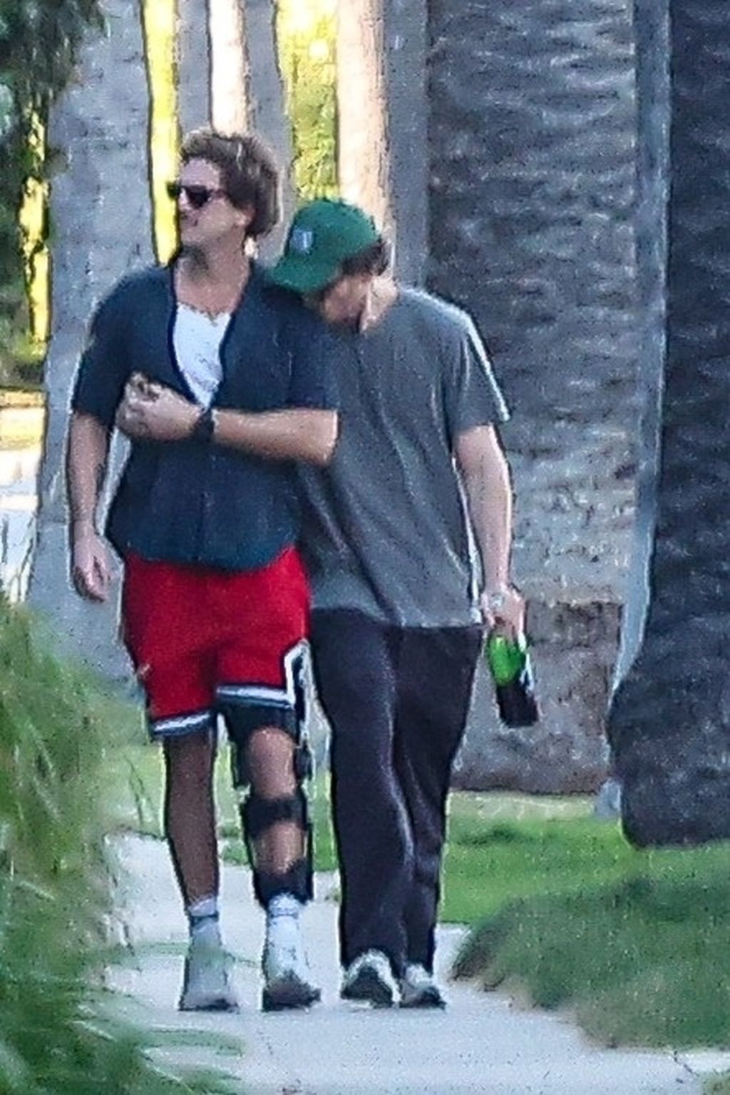 Pedro Pascal, Rafael Olarra