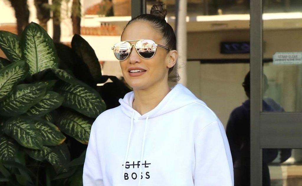 Jennifer Lopez u bijelim tajicama - 3