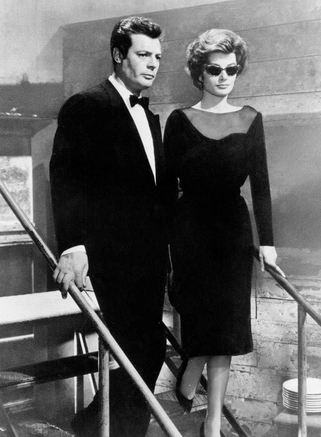 Anouk Aimee i Marcello Mastroianni u sceni iz filma
