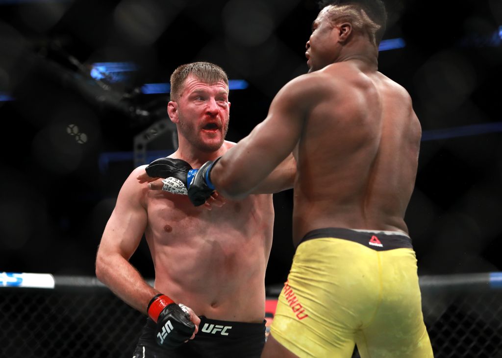 Stipe Miočić i Francis Ngannou (Foto: AFP)