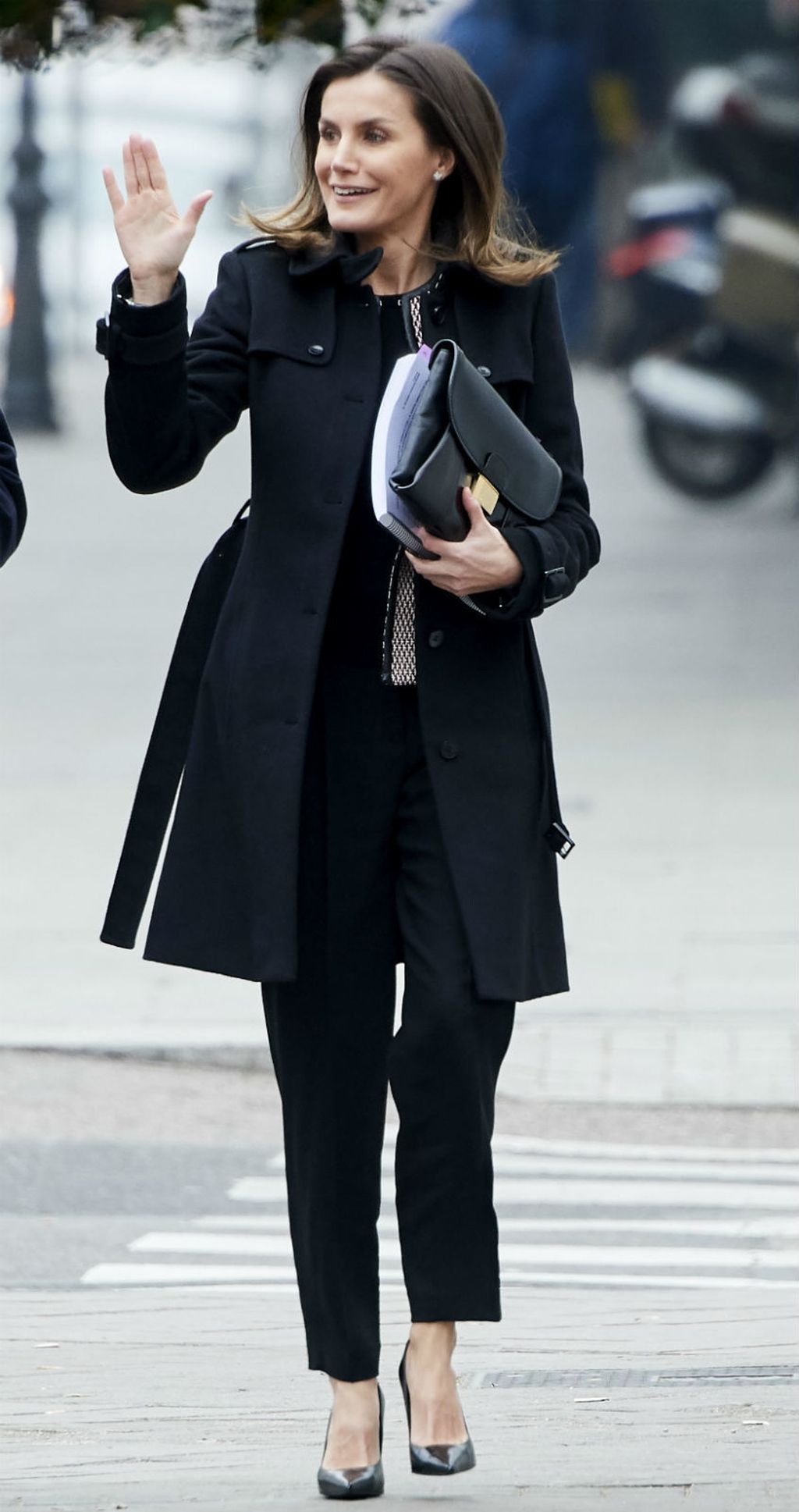 Kraljica Letizia u mnogim ženama omiljenoj odjevnoj kombinaciji