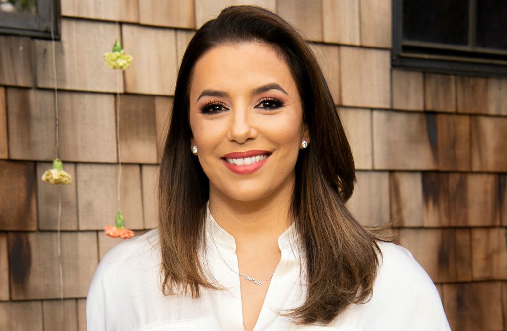 Eva Longoria u svijetloj kombinaciji koja ju je učinila vitkijom - 6