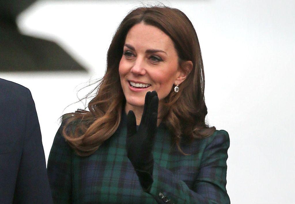 Catherine Middleton u već nošenim štiklama i kaputu starom barem šest godina - 7