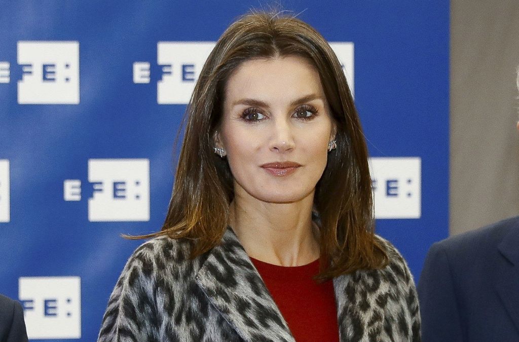 Kraljica Letizia u kaputu s leopard uzorkom - 2