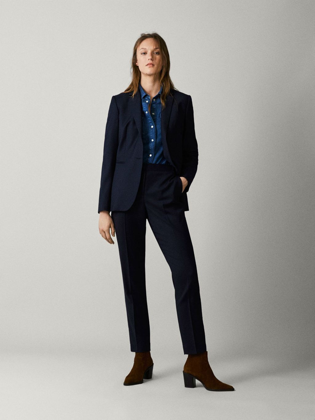 Massimo Dutti - sako, 1295 kn; hlače, 599 kn