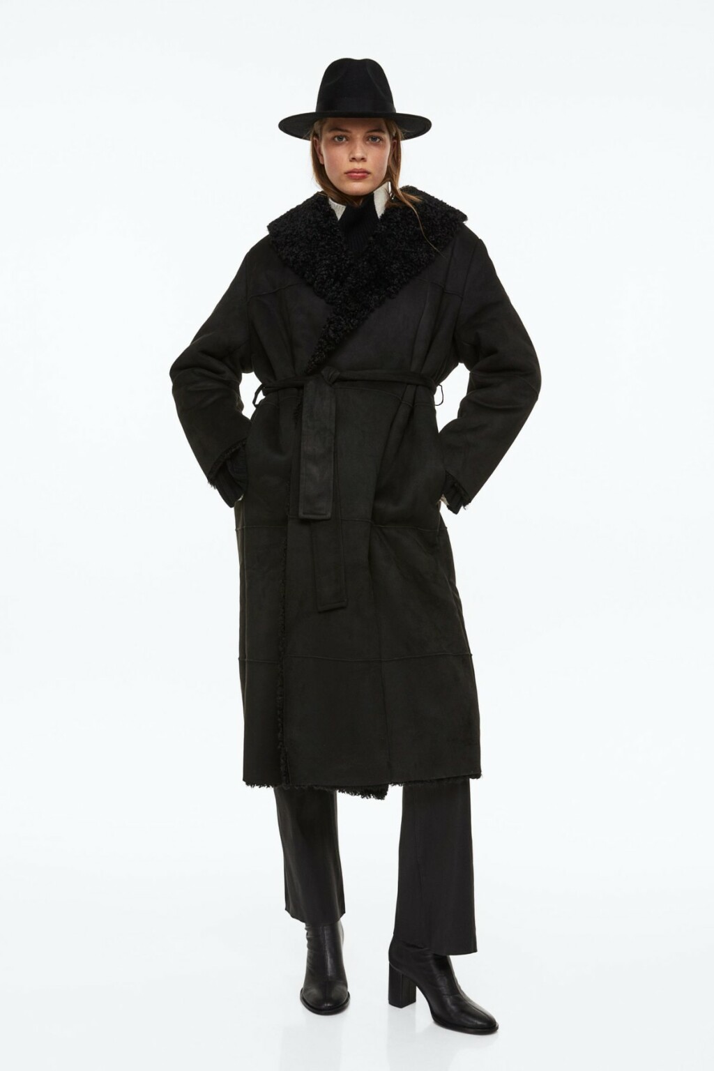 H&M, snižen s 99 na 74,99 eura (557,77 kn)