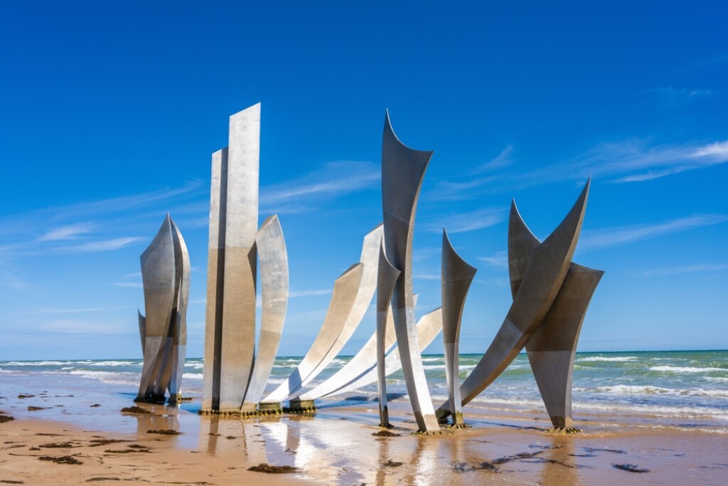 Skulptura na plaži Omaha (Saint-Laurent-sur-Mer)