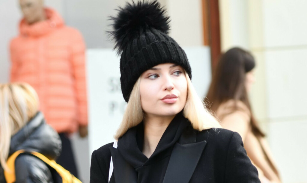 U crnoj kombinaciji žena uvijek izgleda dotjerano