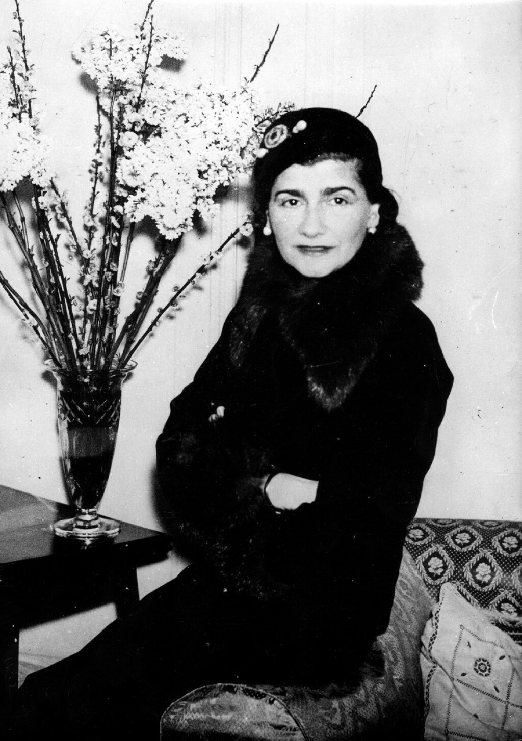 Coco Chanel popularizirala je kultni komad - malu crnu haljinu