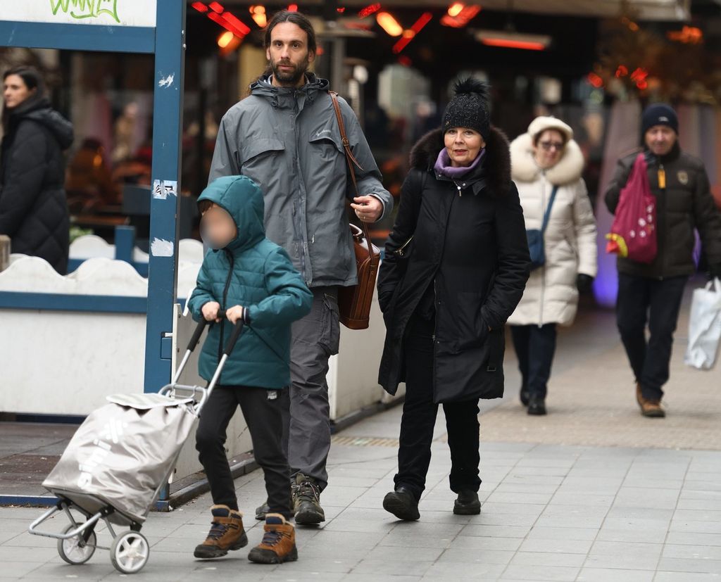 Jadranka Kosor sa sinom Lovrom Škopljancem i unukom - 1