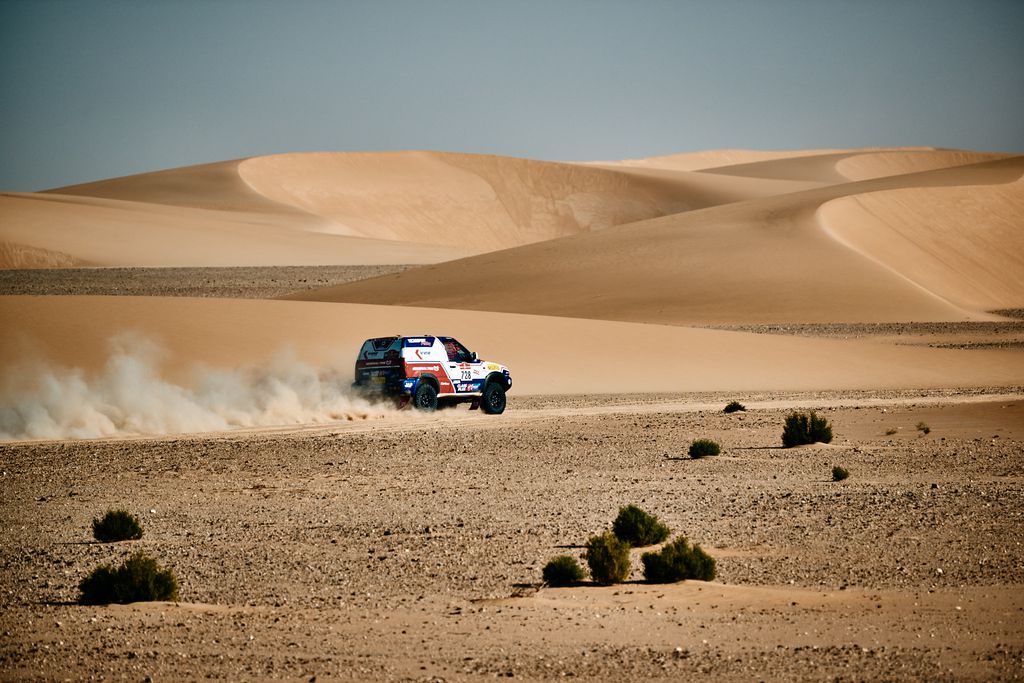 Nissan Terano II u pustinji