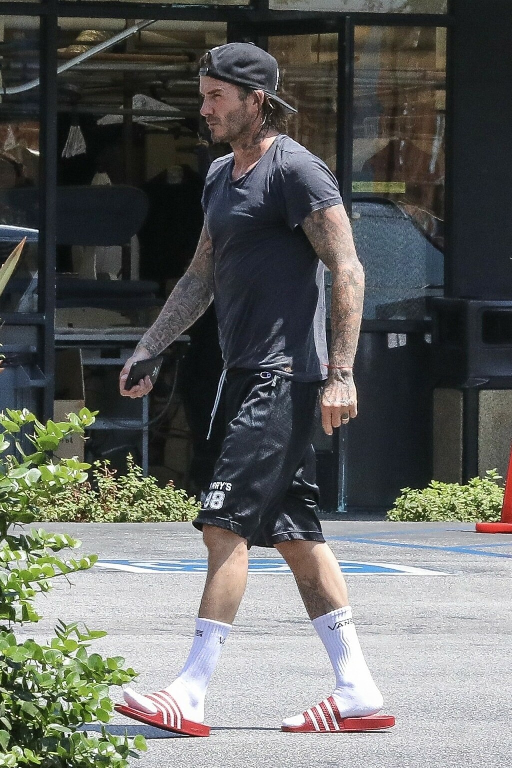 David Beckham u bijelim čarapama i natikačama