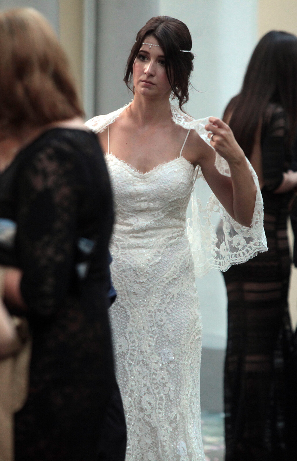 Ina Štrlek na vjenčanju s rukometašem Manuelom Štrlekom nosila je vjenčanicu modne kuće Vesna Sposa - 7