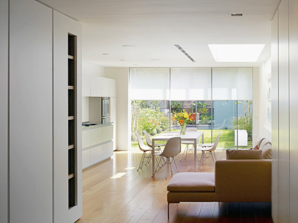 Staklena stijena u domu - 13