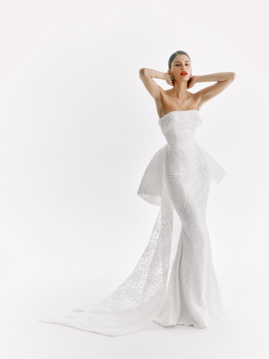 Nova eNVy room bridal kolekcija isprepletena je prepoznatljivim elementima, nadograđena neočekivanim motivima i začinjena daškom iznenađenja