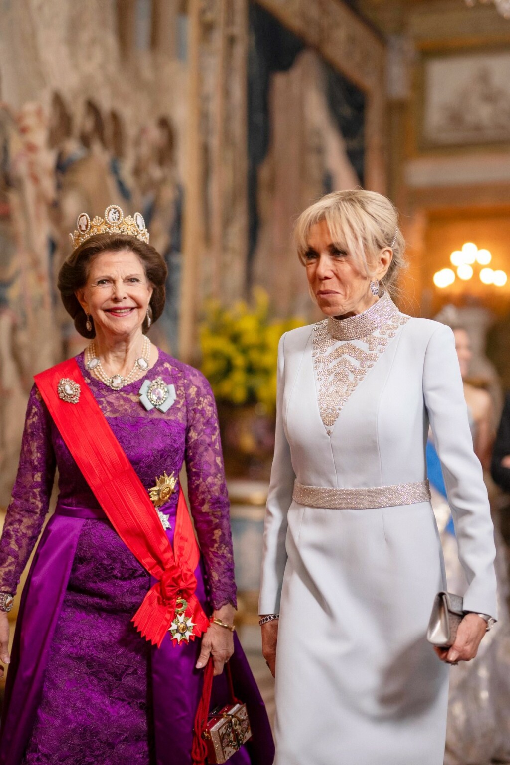 Brigitte Macron sa švedskom kraljicom Silvijom na državničkoj večeri u Stockholmu