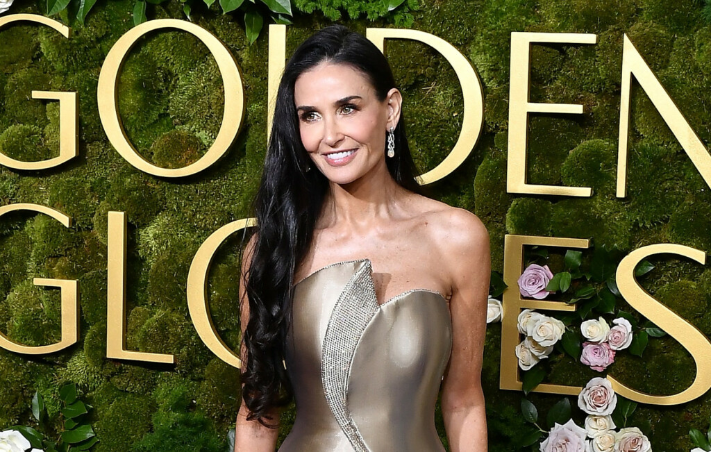 Demi Moore u haljini Armani Prive na 82. dodjeli nagrade Zlatni globus - 6