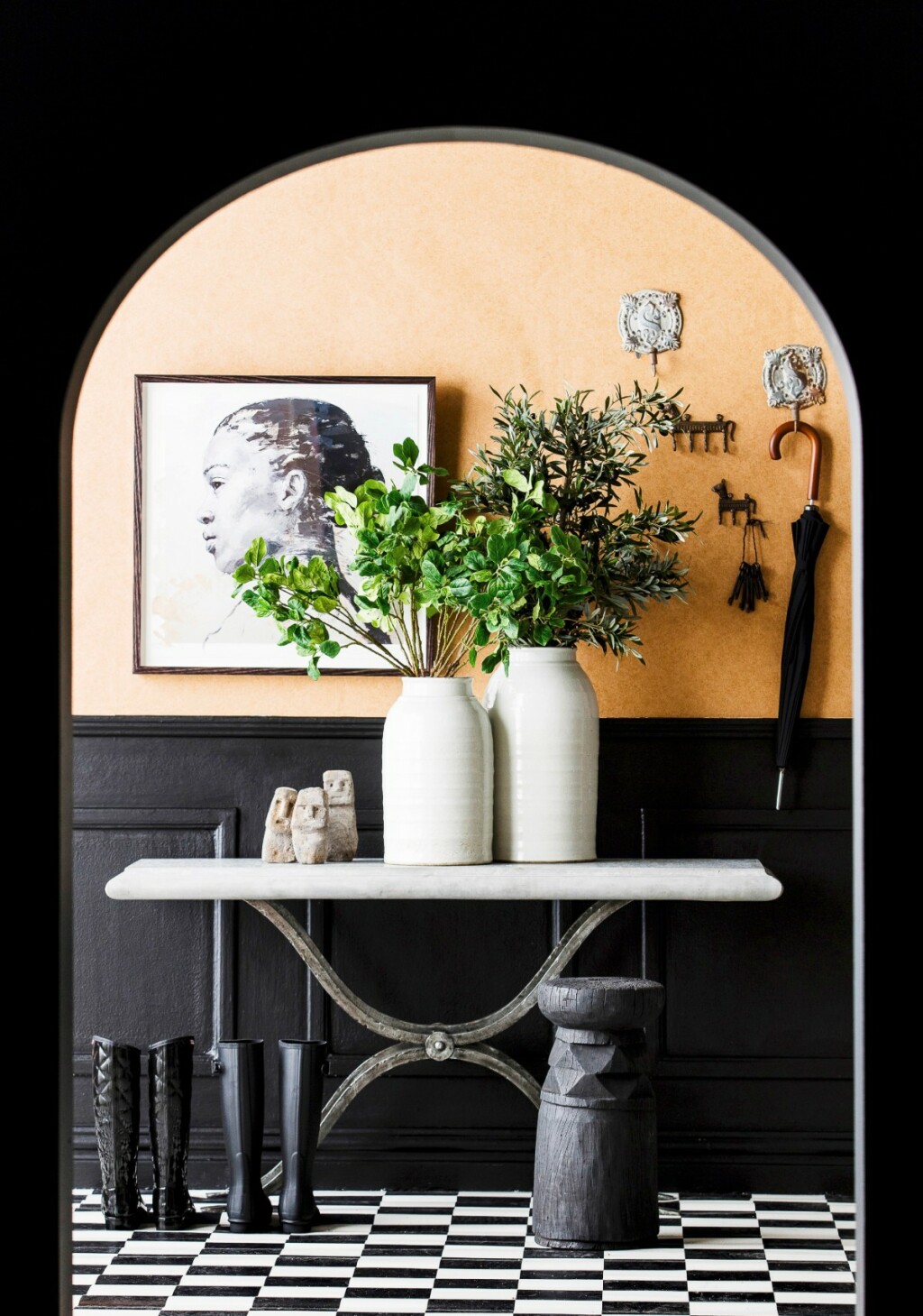 Crna boja u uređenju predsoblja - 3