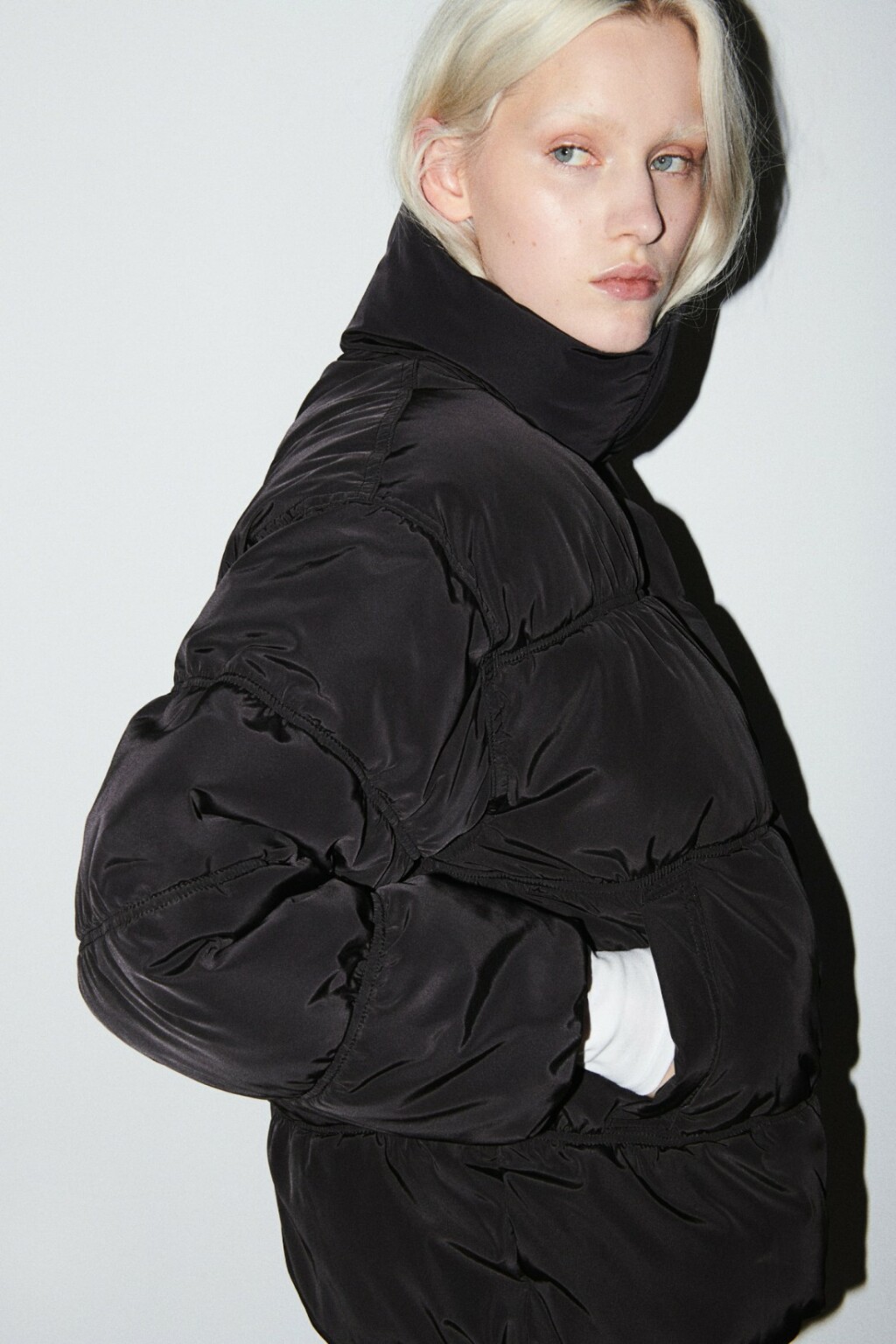 H&M jakna 14,99 eura (prije 49,99 eura)