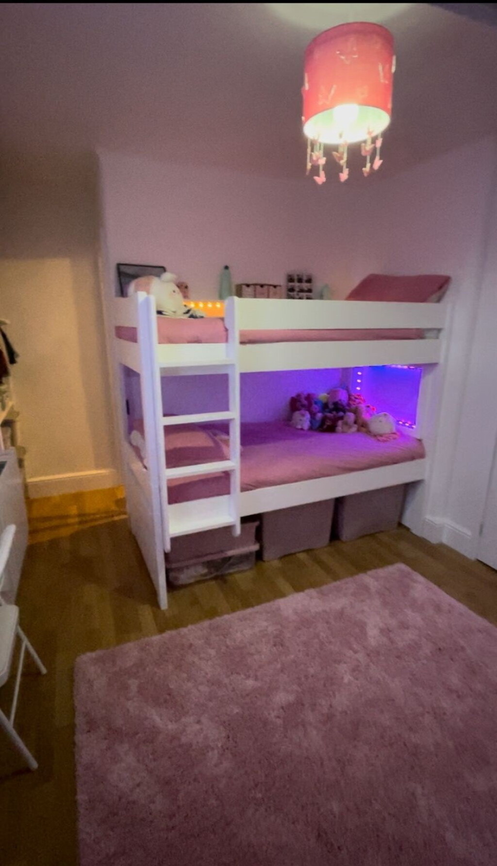 Kćeri imaju krevet na kat