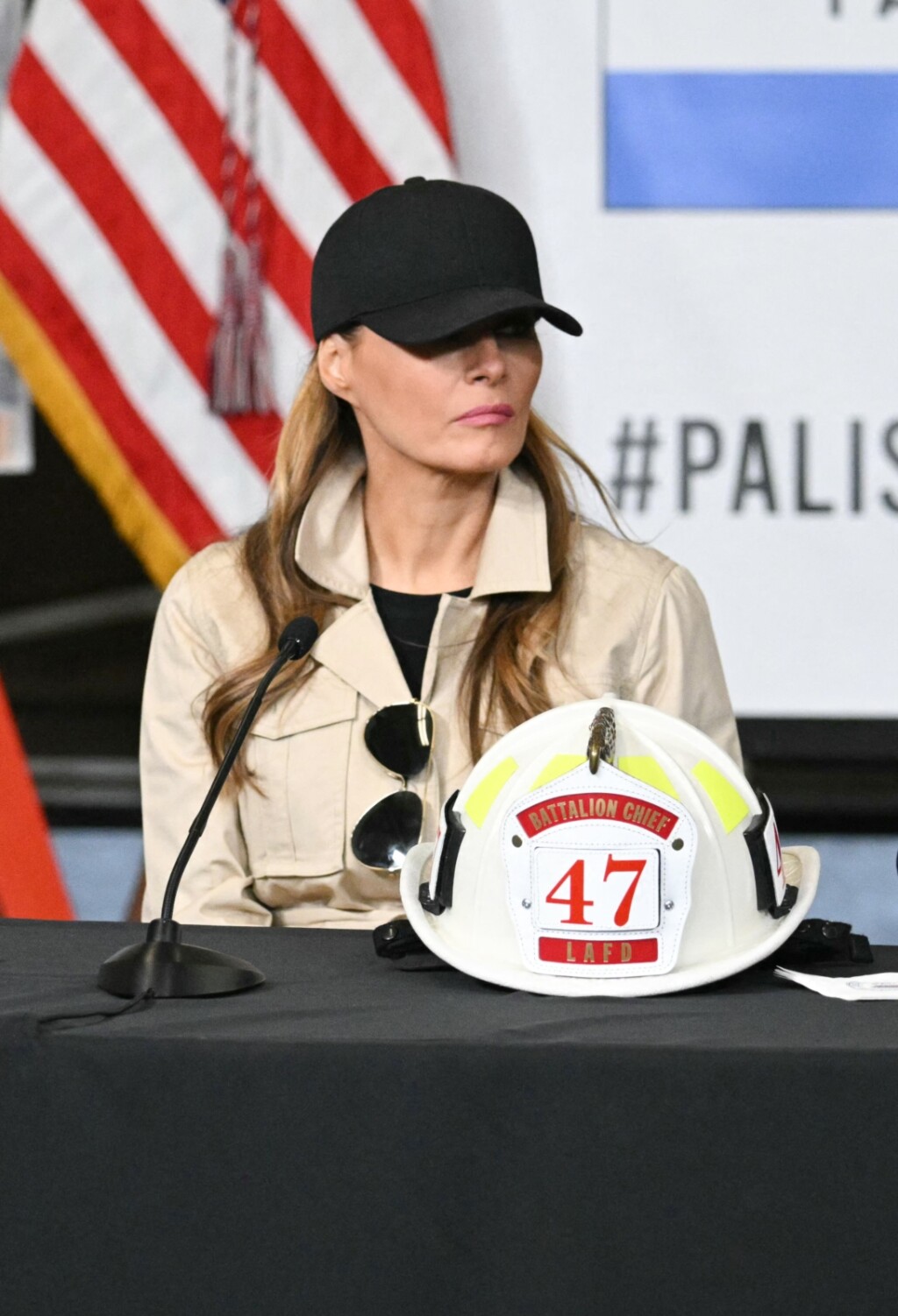 Melania Trump u Los Angelesu s kapom