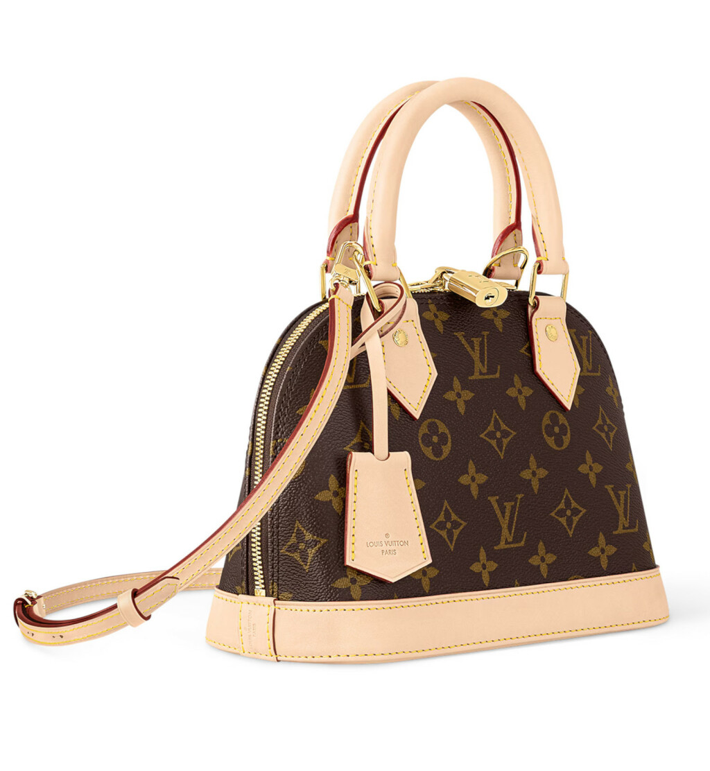 Mama iz centra Zagreba nosi torbu modne kuće Louis Vuitton, model Alma BB