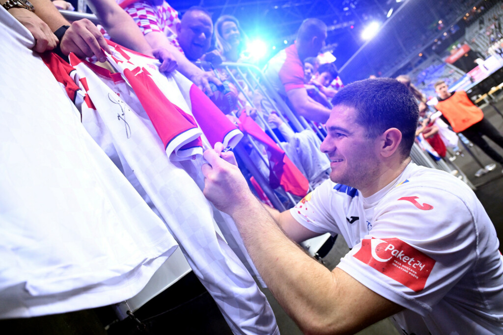 Rukometaš Marin Šipić na povijesnoj utakmici protiv Mađarske - 1
