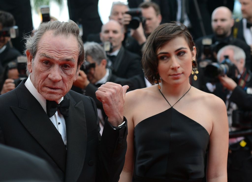 Tommy Lee Jones, Victoria Jones