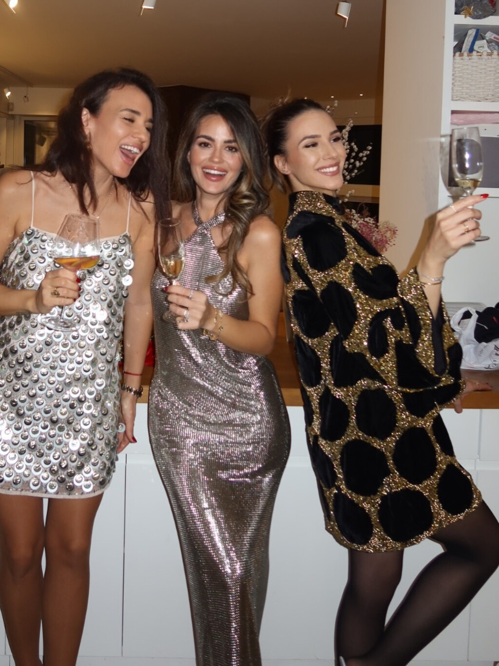 Adriana Ćaleta-Car u svjetlucavoj haljini na dočeku 2026. godine - 3