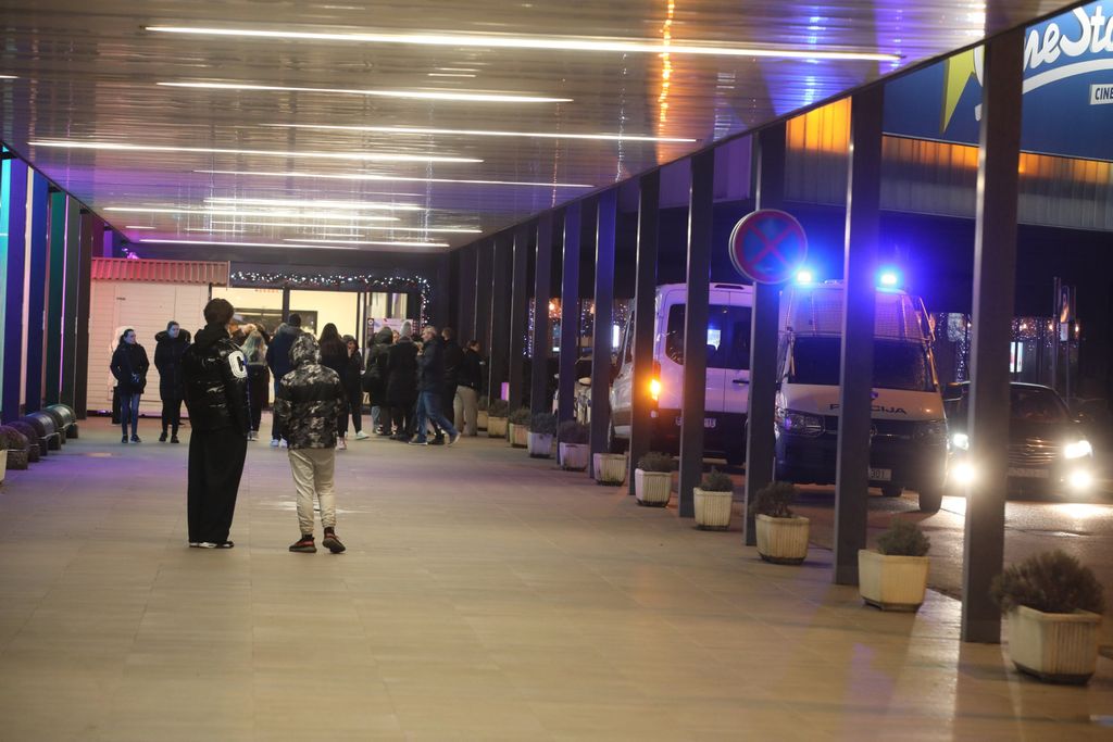 Trgovački centar Lumini - 2