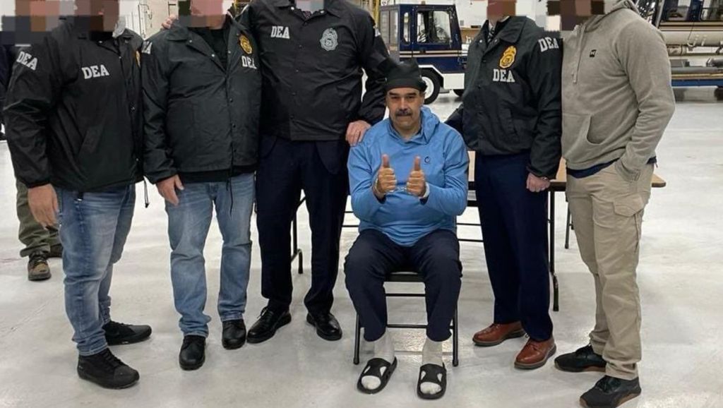 Nicolas Maduro nakon što je sletio na aerodrom Stewart