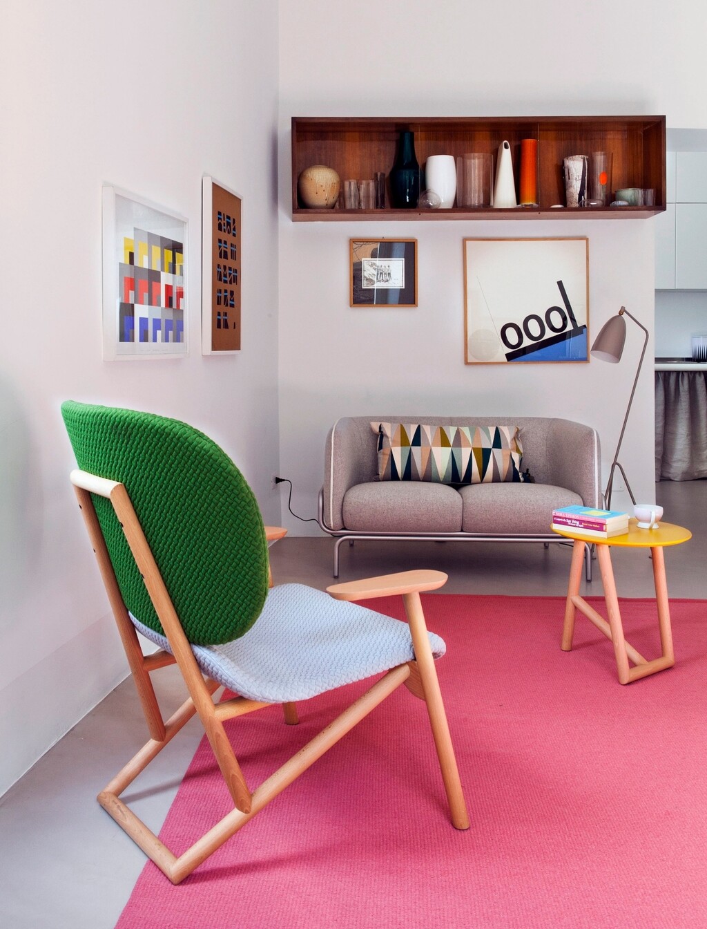 Bijela, svijetlo siva, bež ili pastelne boje stvaraju osjećaj prozračnosti