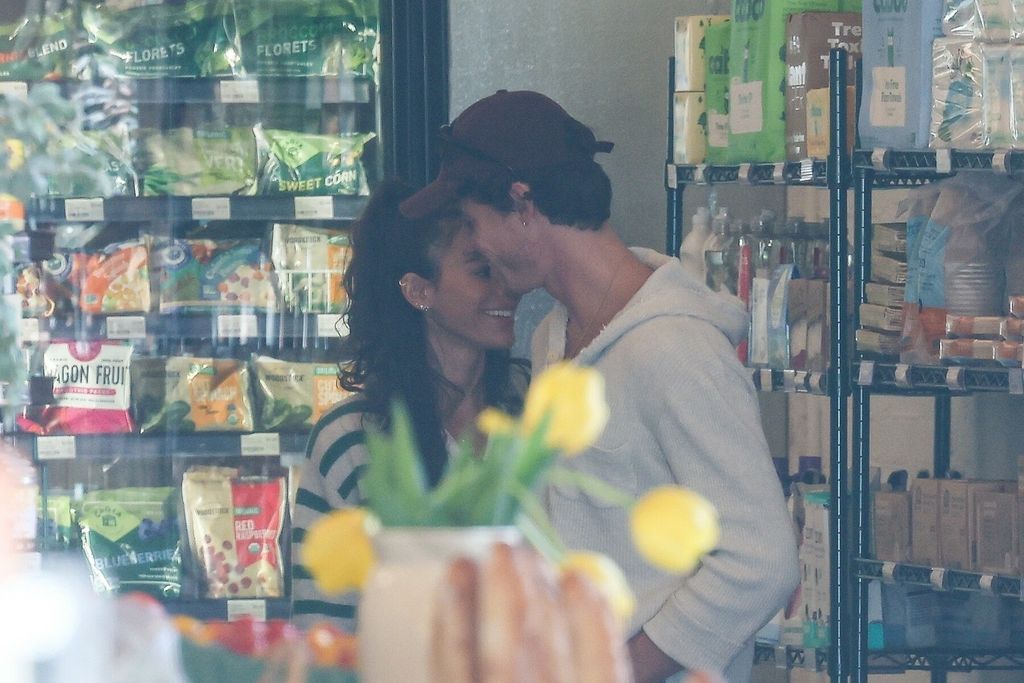 Shawn Mendes i Bruna Marquezine - 4