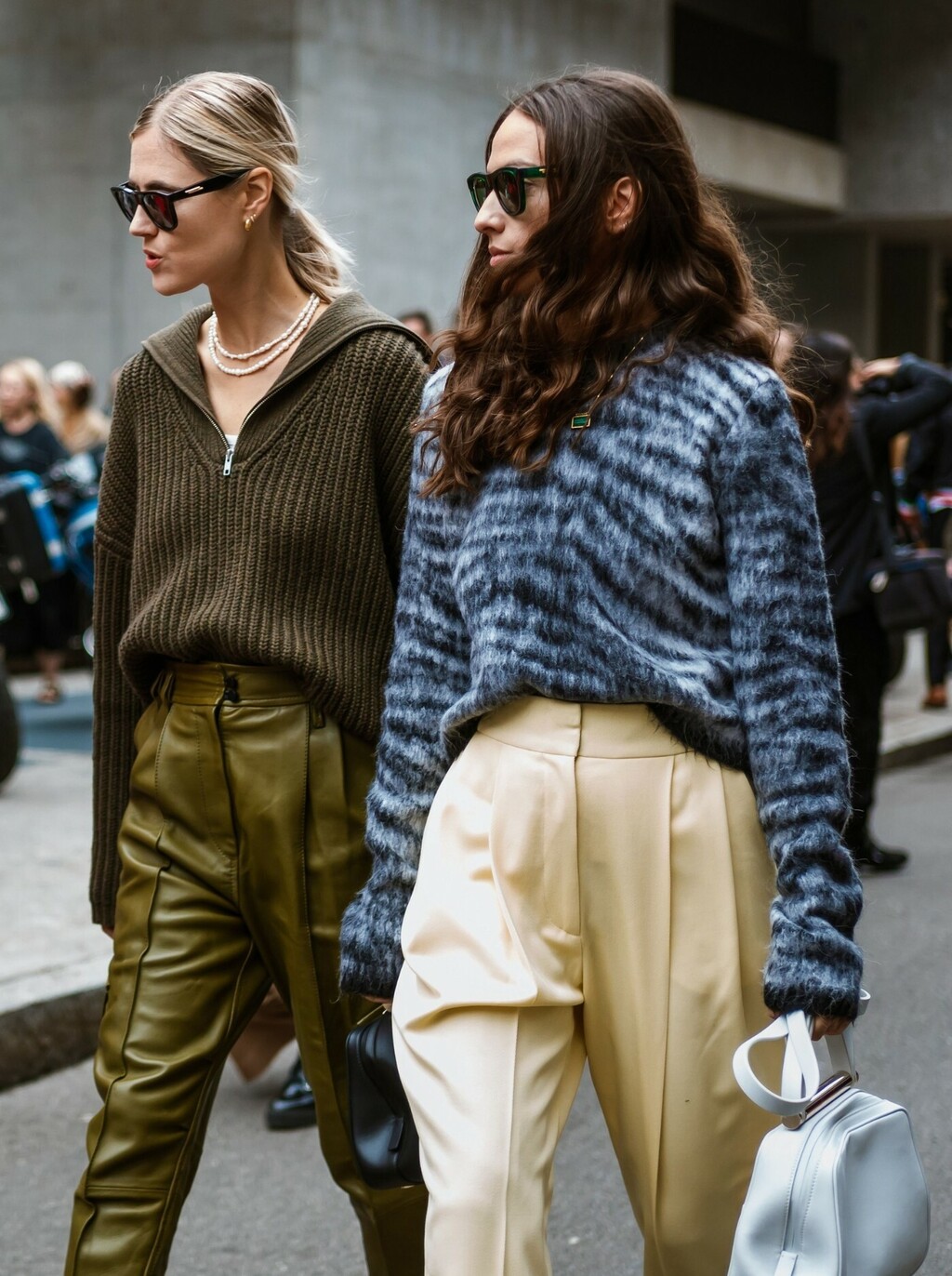 Komadi u maslinastoj nijansi zelene uvijek se istaknu u gomili drugih boja