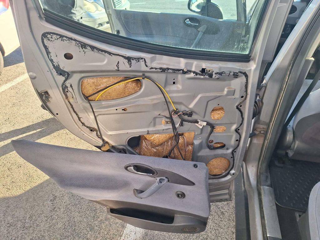 Pronađena veća količina oružja, streljiva i pirotehničkih sredstava u Splitu - 2