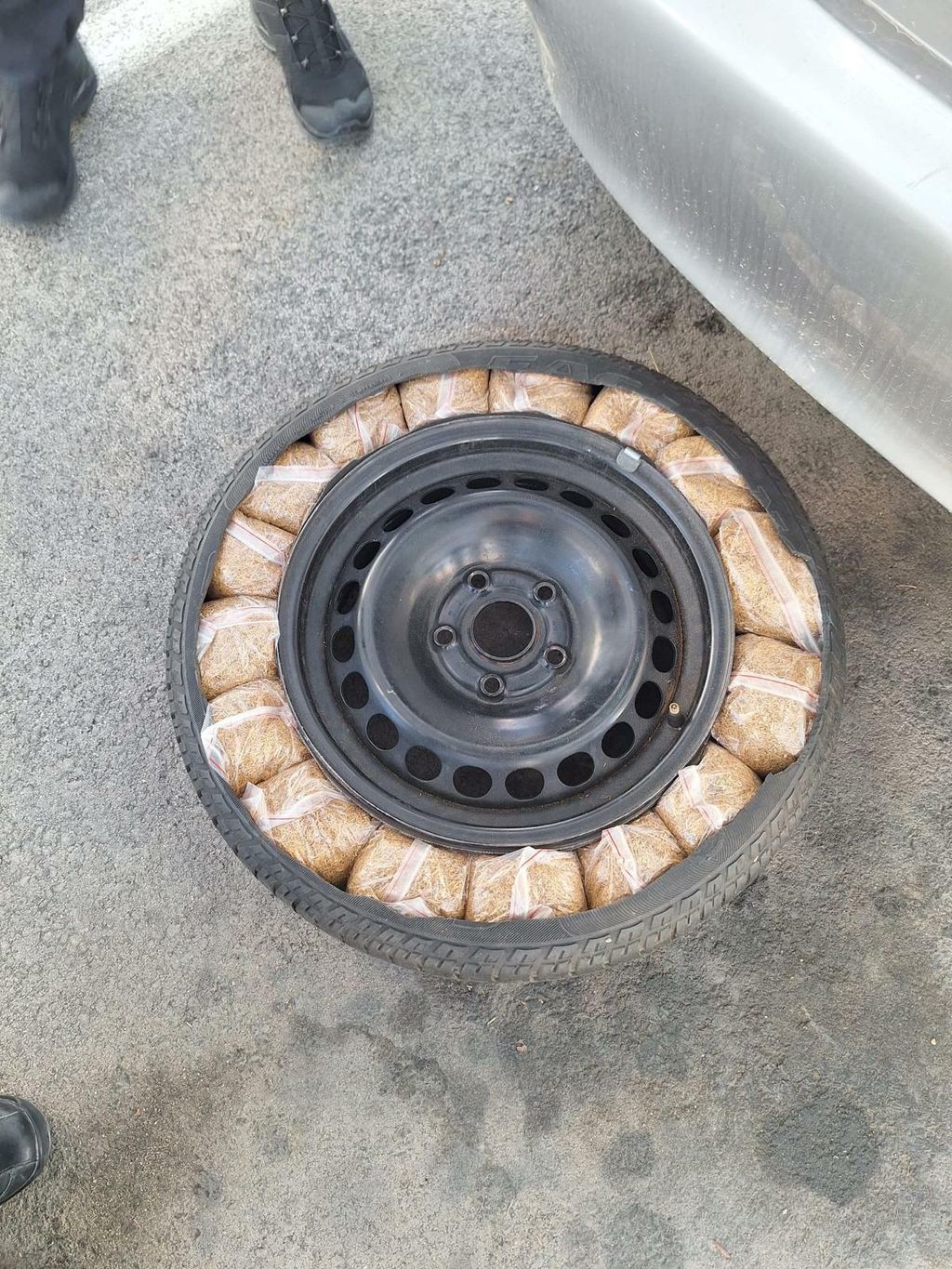 Pronađena veća količina oružja, streljiva i pirotehničkih sredstava u Splitu - 2