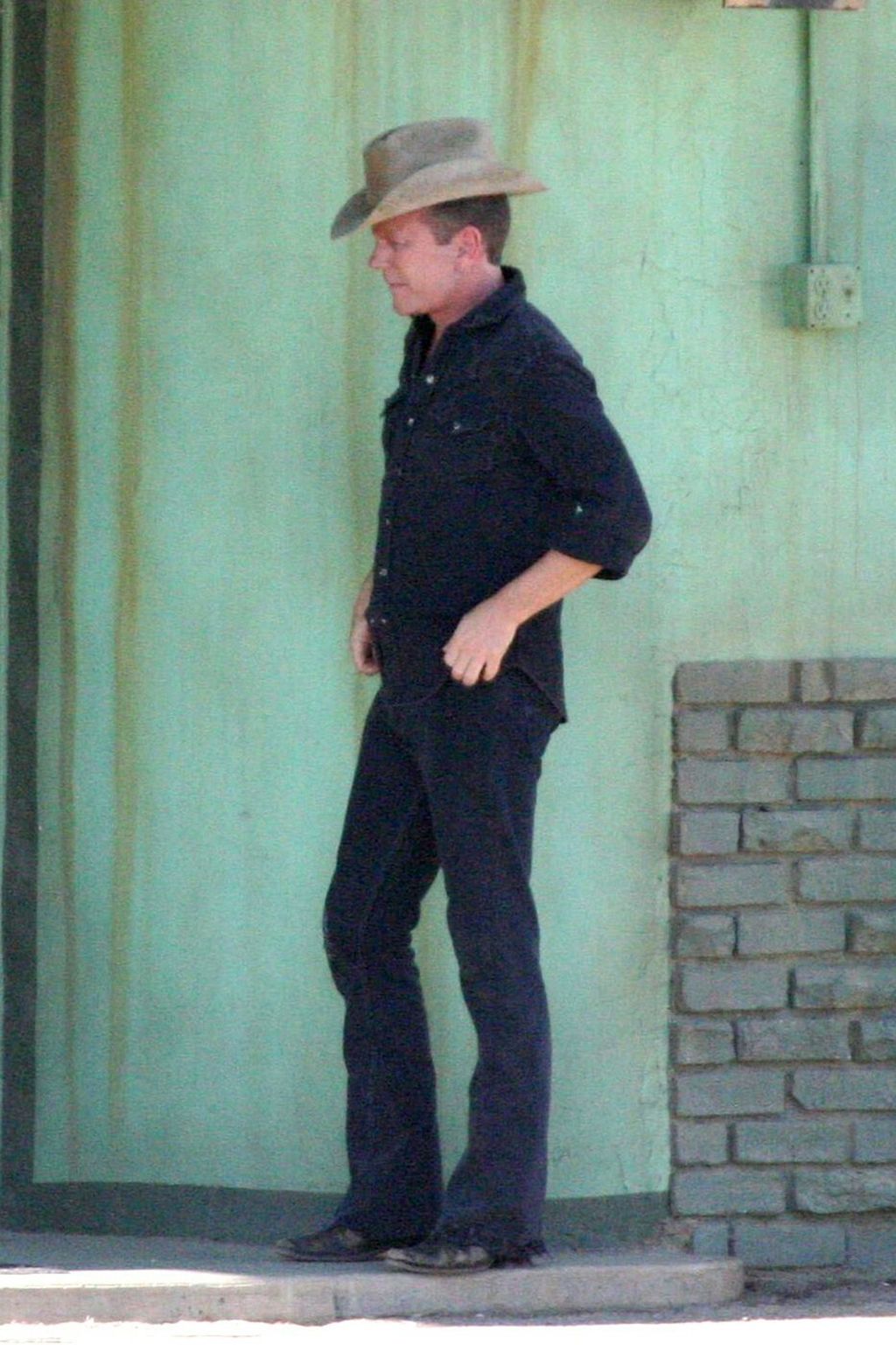 KIefer Sutherland - 5