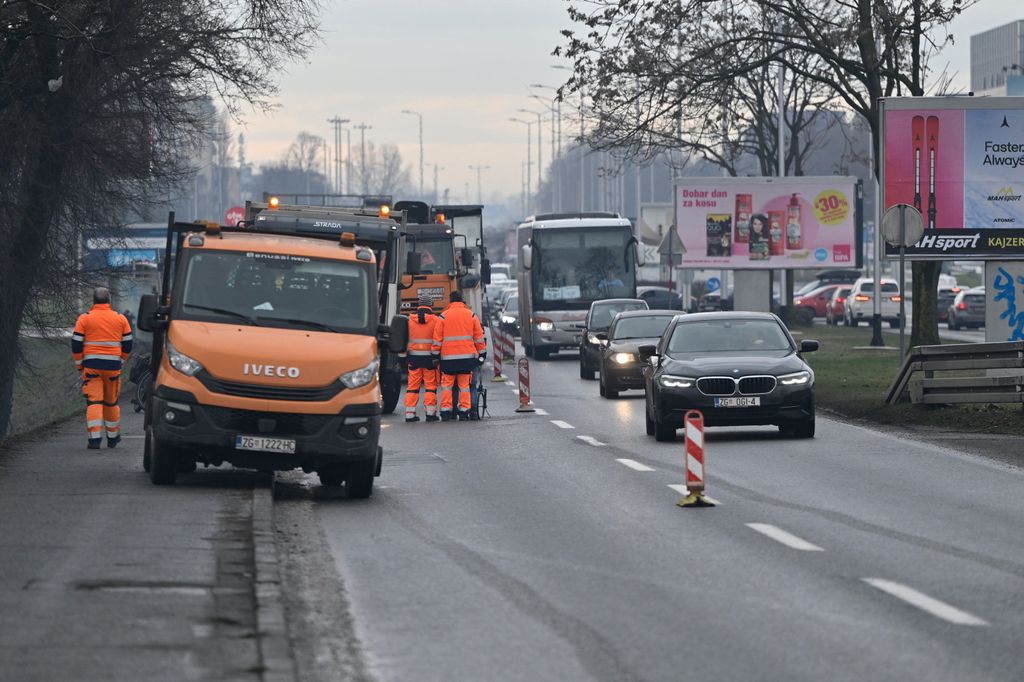 Sanacija kolnika na Aveniji Većeslava Holjevca - 7