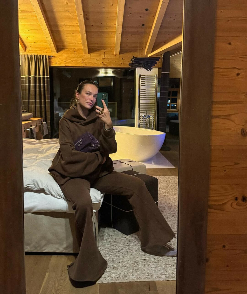 Ljupka Gojić Mikić nosi najudobniji smeđi komplet