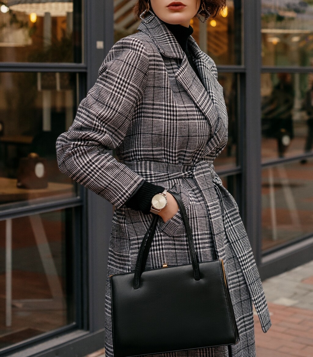 Odjevne kombinacije žena rođenih u znaku jarca najčešće su preciznih i čistih linija