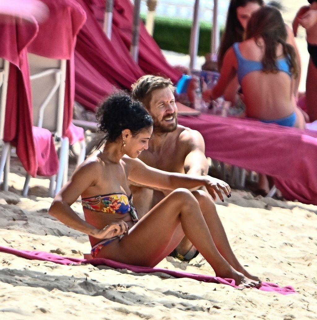 Calvin Harris, Vick Hope
